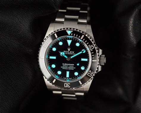 do fake rolex watches glow in the dark|rolex chromalight vs super luminova.